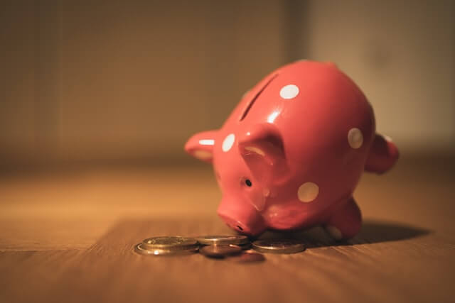 budgeting piggy bank